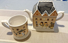 Ringtons collectors teapot & Mug 1920's HOUSE Wade ceramics 1993