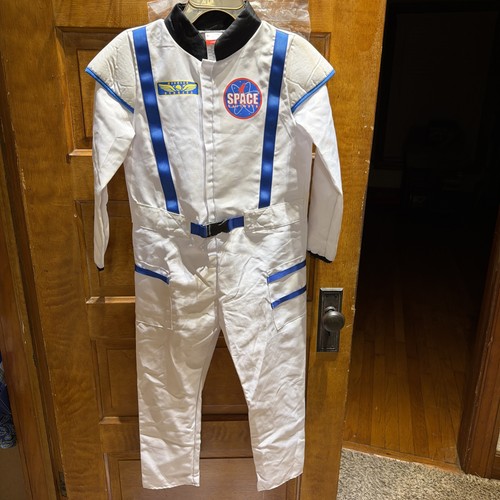 Disguise astronaut nasa - nasa, space