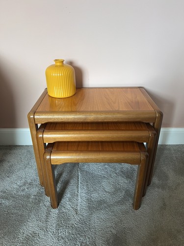 Danish mid century - teak, nest