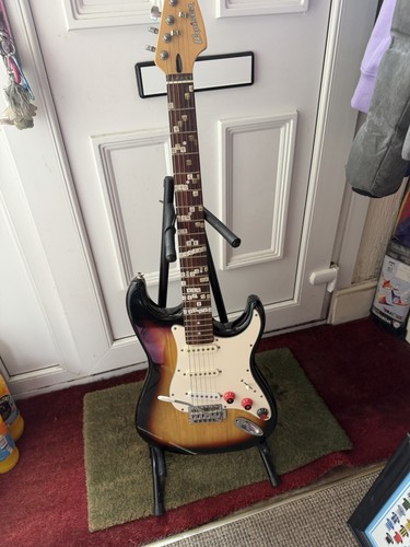 Cruiser guitar crafter - by, and