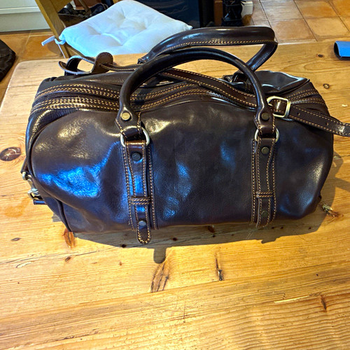 Unused genuine leather holdall - genuine,