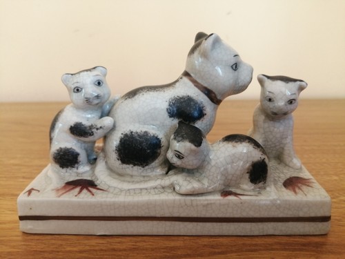Staffordshire ware mother cat - staffordshire,