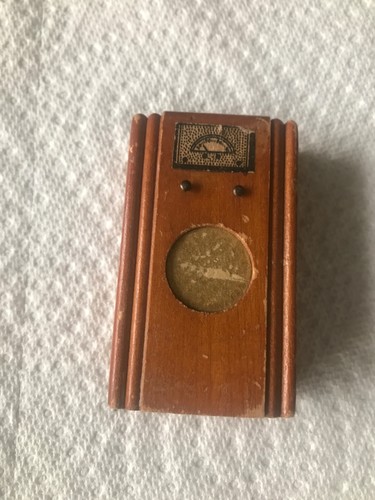 Vintage dolls house - dolls, radio