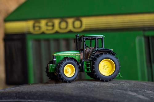John deere scale model - 1/32,