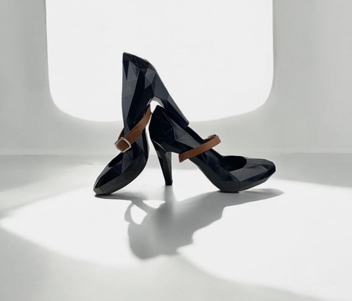 United nude res - united, lo
