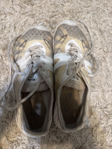 Infinity cheer shoes size 6 - infinity, shoes,