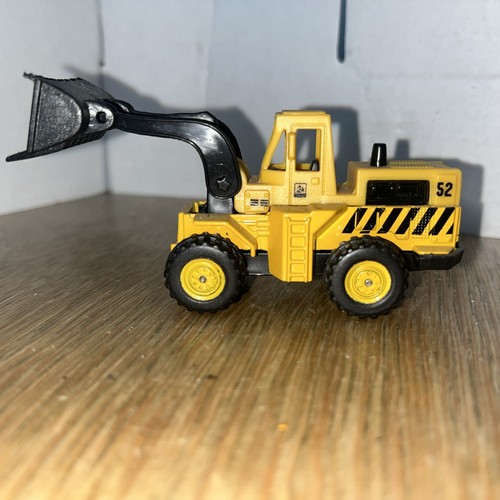 Plastic loading shovel - no,