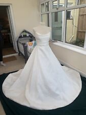 Operatta Wedding Dress Suzanne Neville