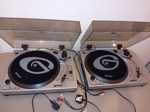 Gemini 200 turntable - 2x,