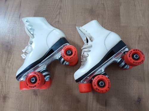 Roller derby skates - skates, labeda