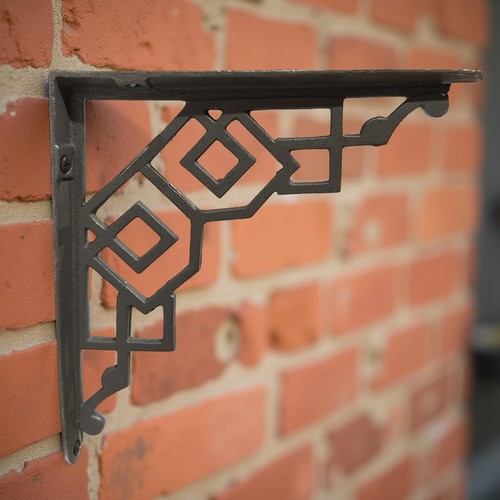 Cast iron lawrie shelf - iron,