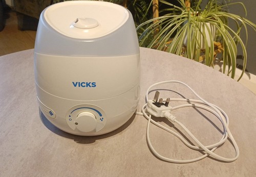 Vicks mini cool mist - vicks,