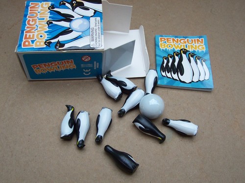 Table top wooden penguin - top, small