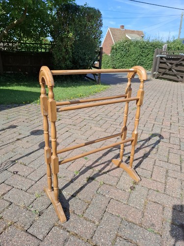 Vintage free standing wooden - vintage, free-standing