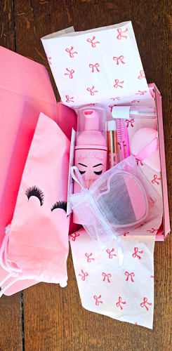 Pink lash shampoo aftercare - shampoo,
