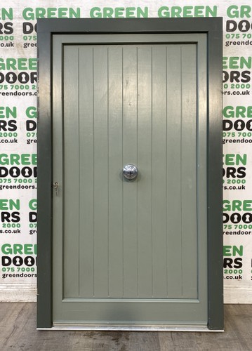 Timber cottage front door wide - front,