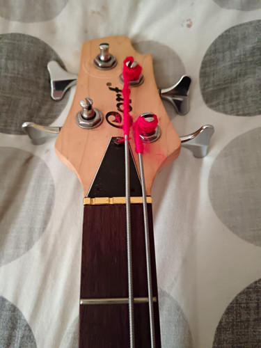 Cort string electric - 4-string, bass