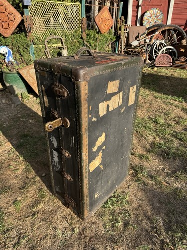 Vintage steamer wardrobe trunk
