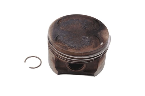Piston with piston rings