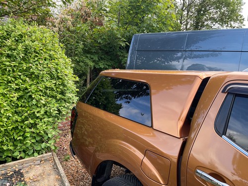 Nissan navara canopy - nissan, box
