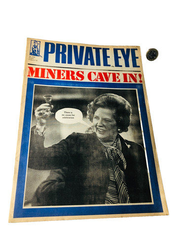 Magazine private eye mag - private,