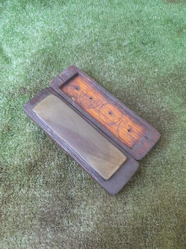 Sharpening stone oil - oil, wet