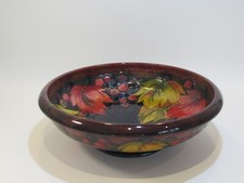 WILLIAM MOORCROFT FLAMBE GLAZED 'LEAF & BERRY' (GRAPE) PATTERN BOWL C.1918-1920