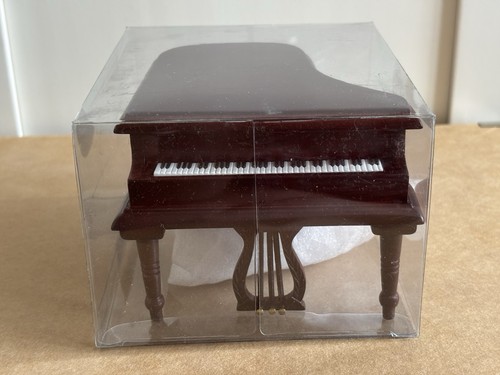 Dolls house emporium grand - emporium,