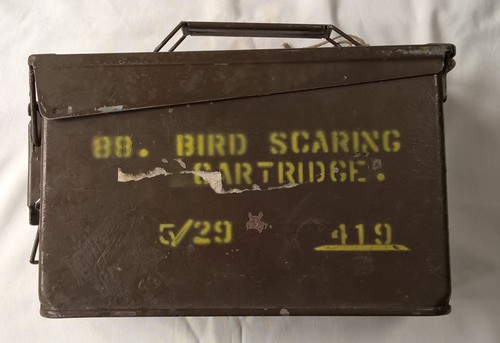 Vintage ammo box - box, good