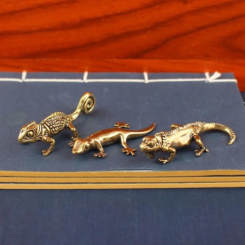 1pc small gecko - gecko, figurine