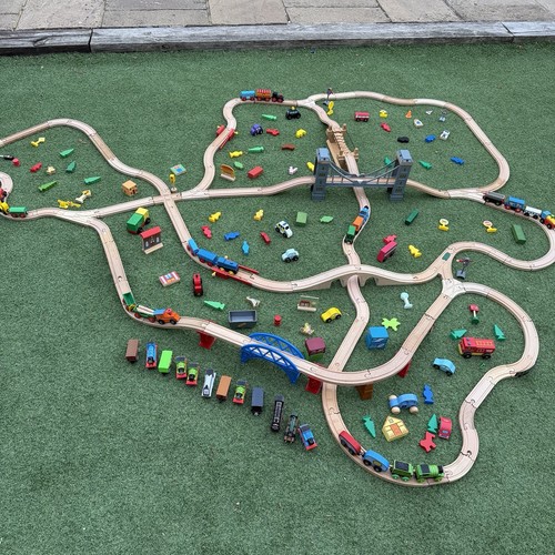 Wooden train track - track, bundle