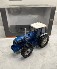 Universal Hobbies grassmen