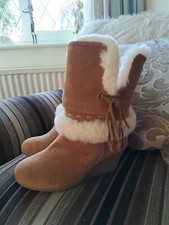 GENUINE  Fully LINED SHEEPSKIN  UK 7 / 40 Wedge Boots Tan Fold Down New Other .