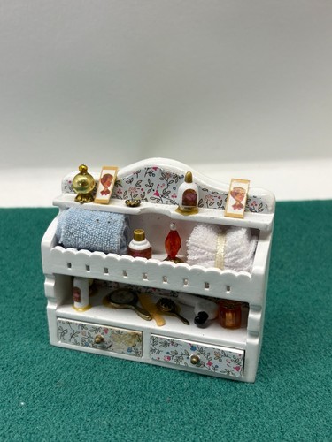 Scale dolls house - 1:12,