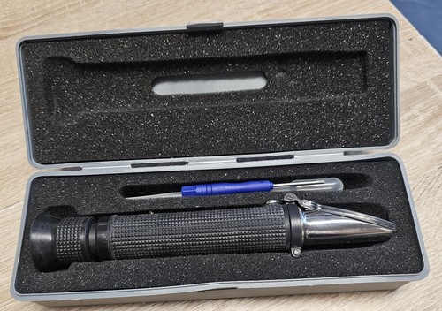 Portable refractometer test - portable,