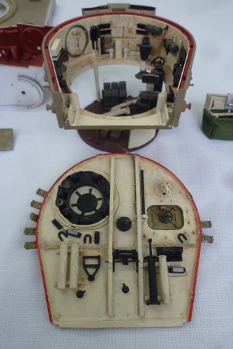 Hatchette tiger 1 part - 1/16,