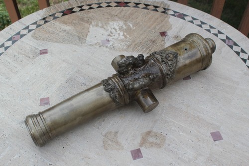 Large black powder signal - large,