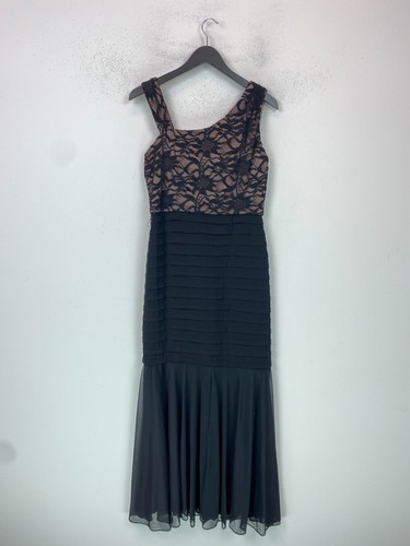 Richards black lace - r&m,