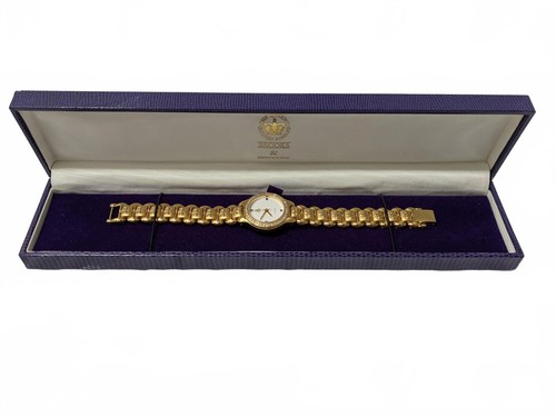 Brooks bentley queen s - brooks, queen’s