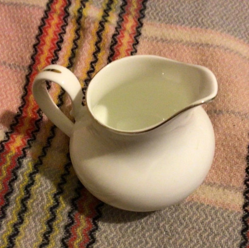 Bone china queen anne gold - china,