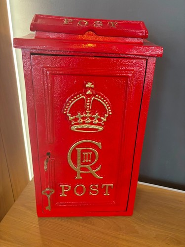 Wall mounted letterbox - cr, post