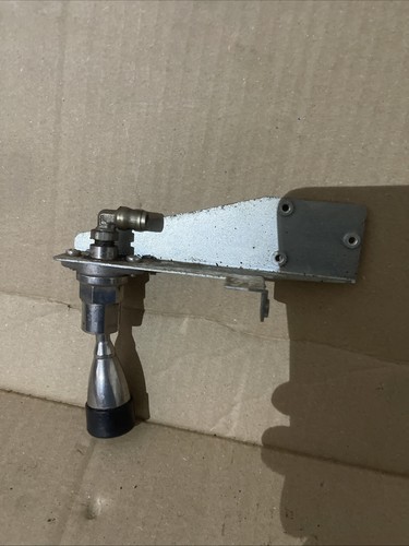 La - (genuine, spout)