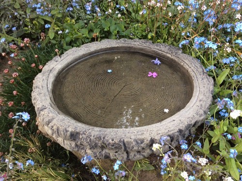 Stone garden log style - style, bird