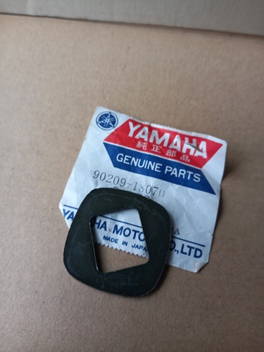 Yamaha 90209 18070 footrest - yamaha,