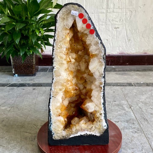 89lb natural citrine - citrine, geode