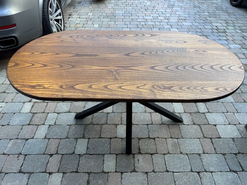 Walnut dining table people - 4-6,