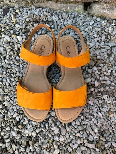 Gabor womens sunset yellow low