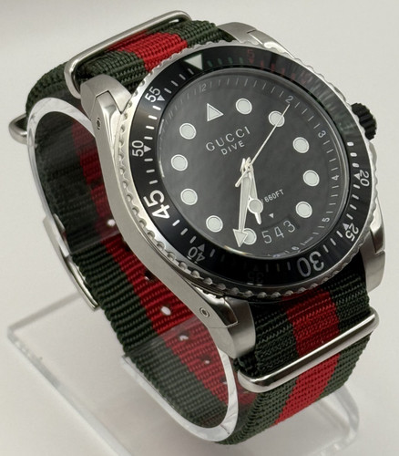 Gucci ya136209 dive - 45, mm.