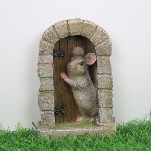 Mouse door statue indoor - mouse,