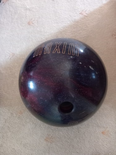 Maxim bowling ball 15lb with - 15lb,